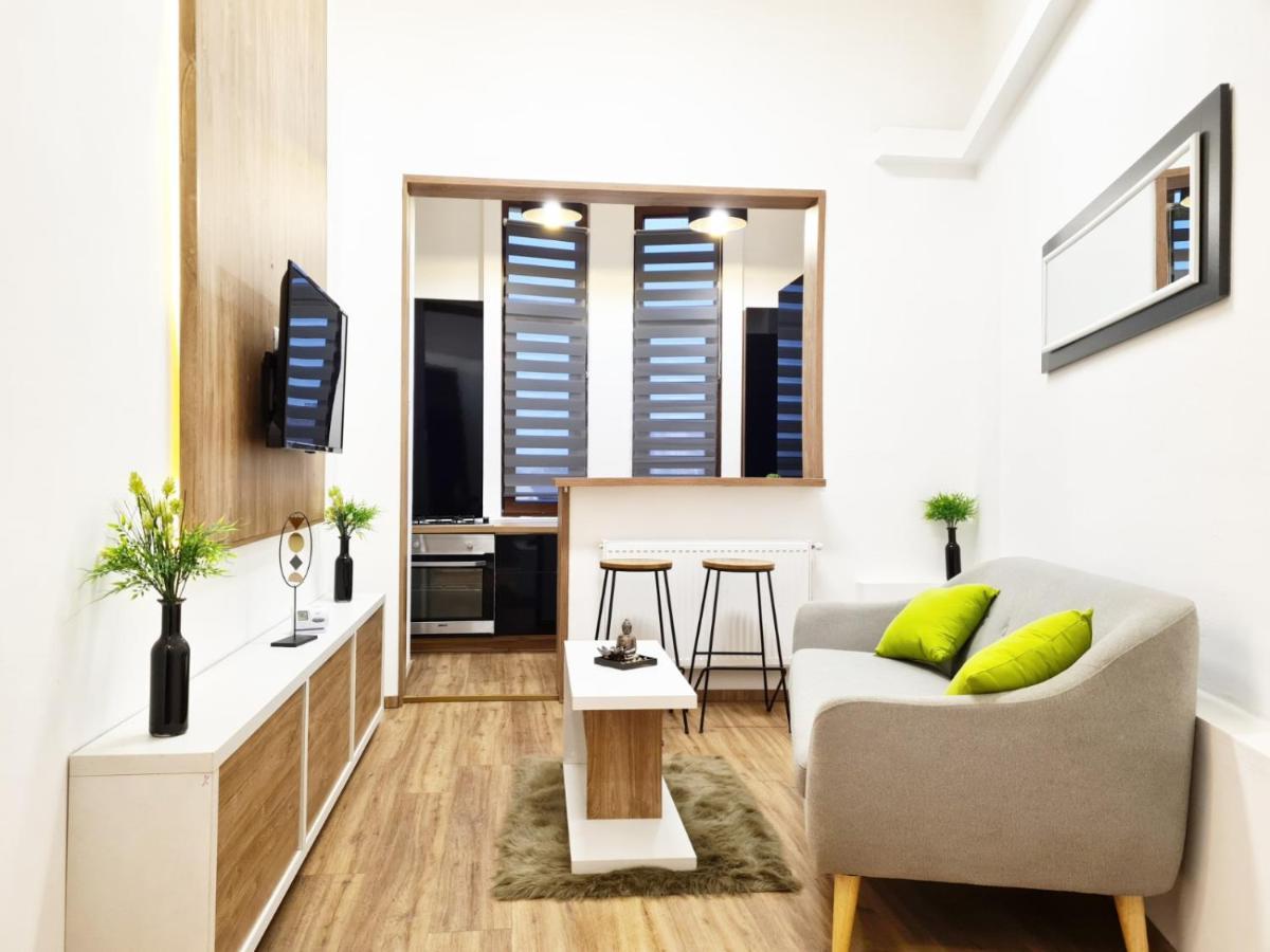 Picky Apartment Arad Exterior foto